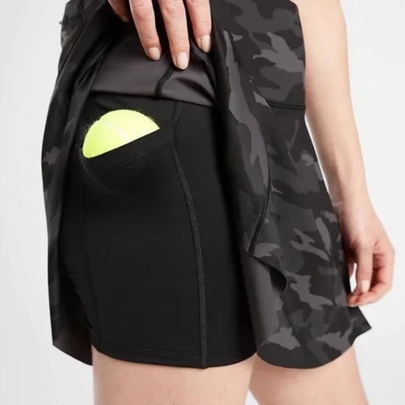 ATHLETA Ace Tennis Skort 15.5" Printed Black Camo Size S GUC Tenniscore - Picture 5 of 16